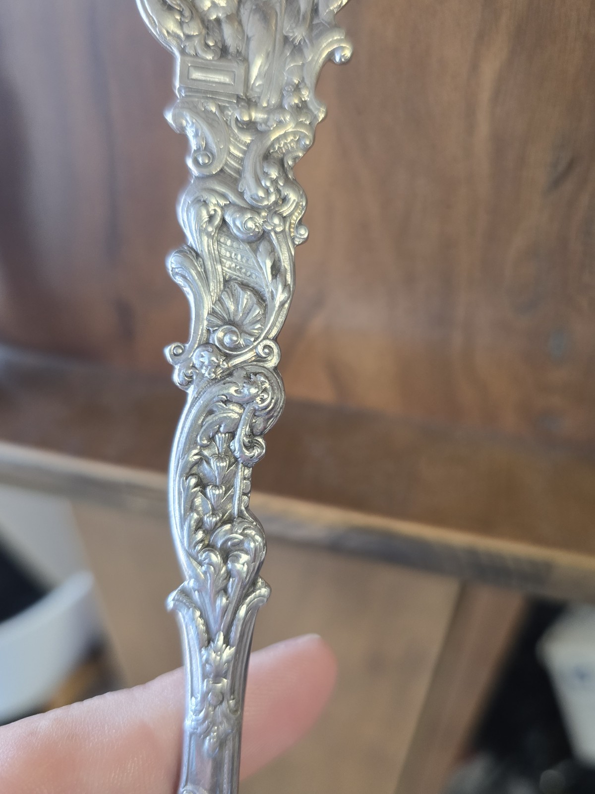 LARGE GORHAM VERSAILLES SERVING FORK *STERLING SILVER* *SHELL DESIGN* 10.75″