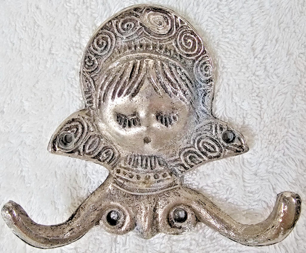 1967 American Tack & Hardware Double Hook Dutch Girl Angel Wall Hanger VTG