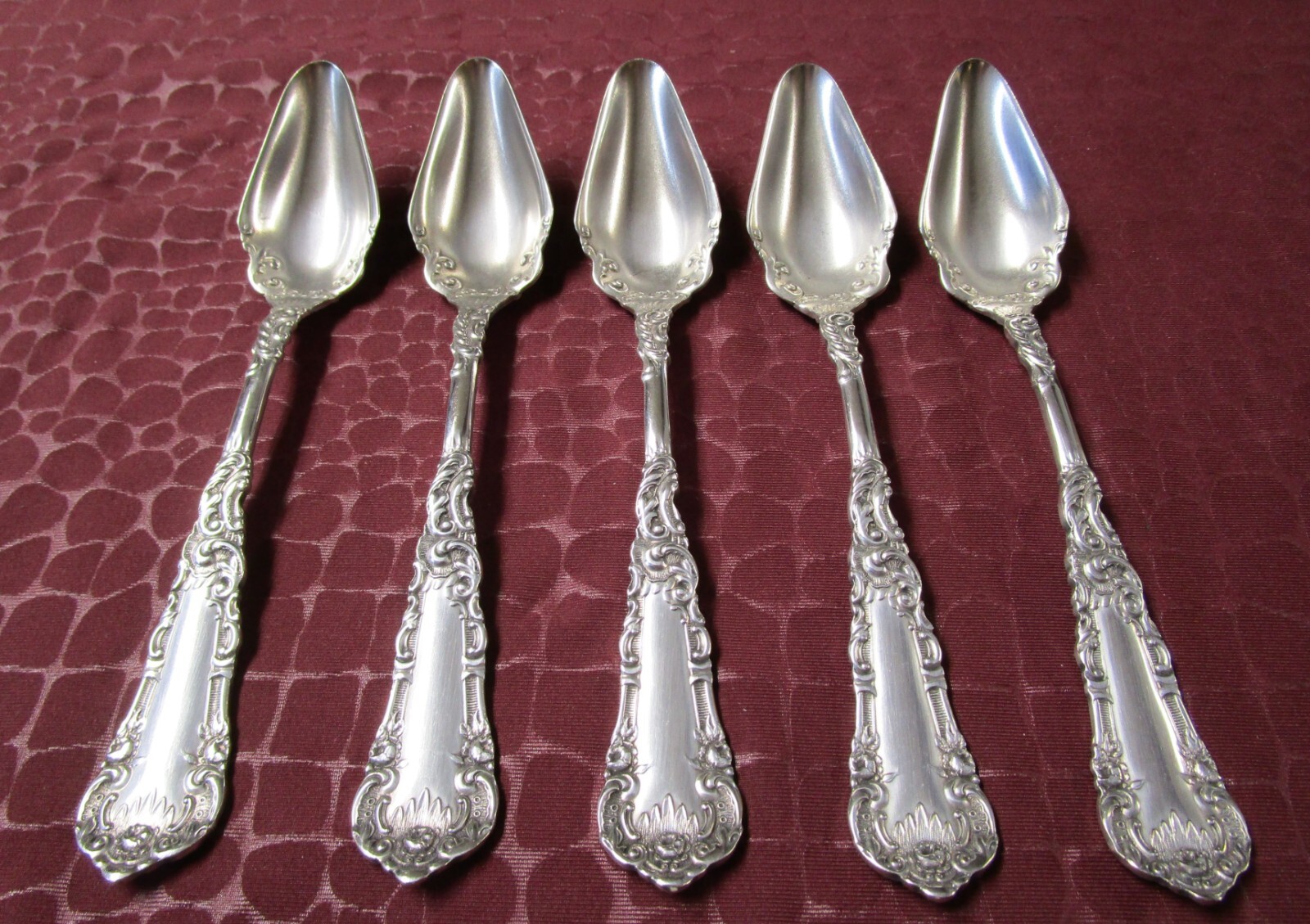 YALE 5 Fruit or Citrus Spoons Rogers Silverplate 1894 Excellent No Monograms