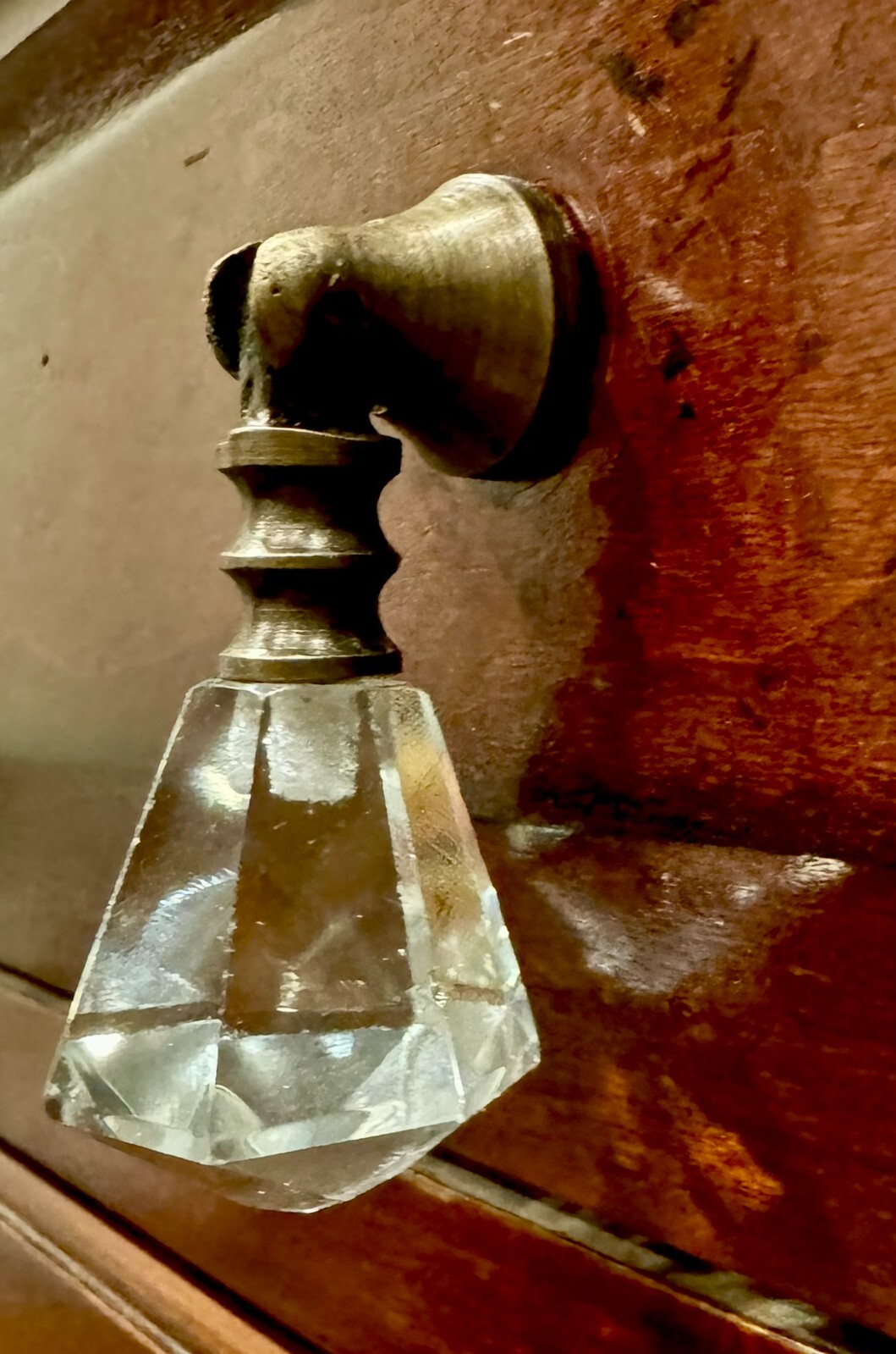 VINTAGE-Brass Drawer Pull Handle Teardrop Glass Hardware Cabinet Knob tear drop