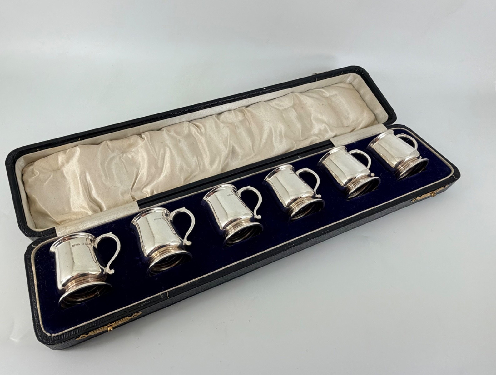 GEORGE V SOLID SILVER SET OF SIX NOVELTY SPIRIT MEASURE TOT CUPS BIRMINGHAM 1921