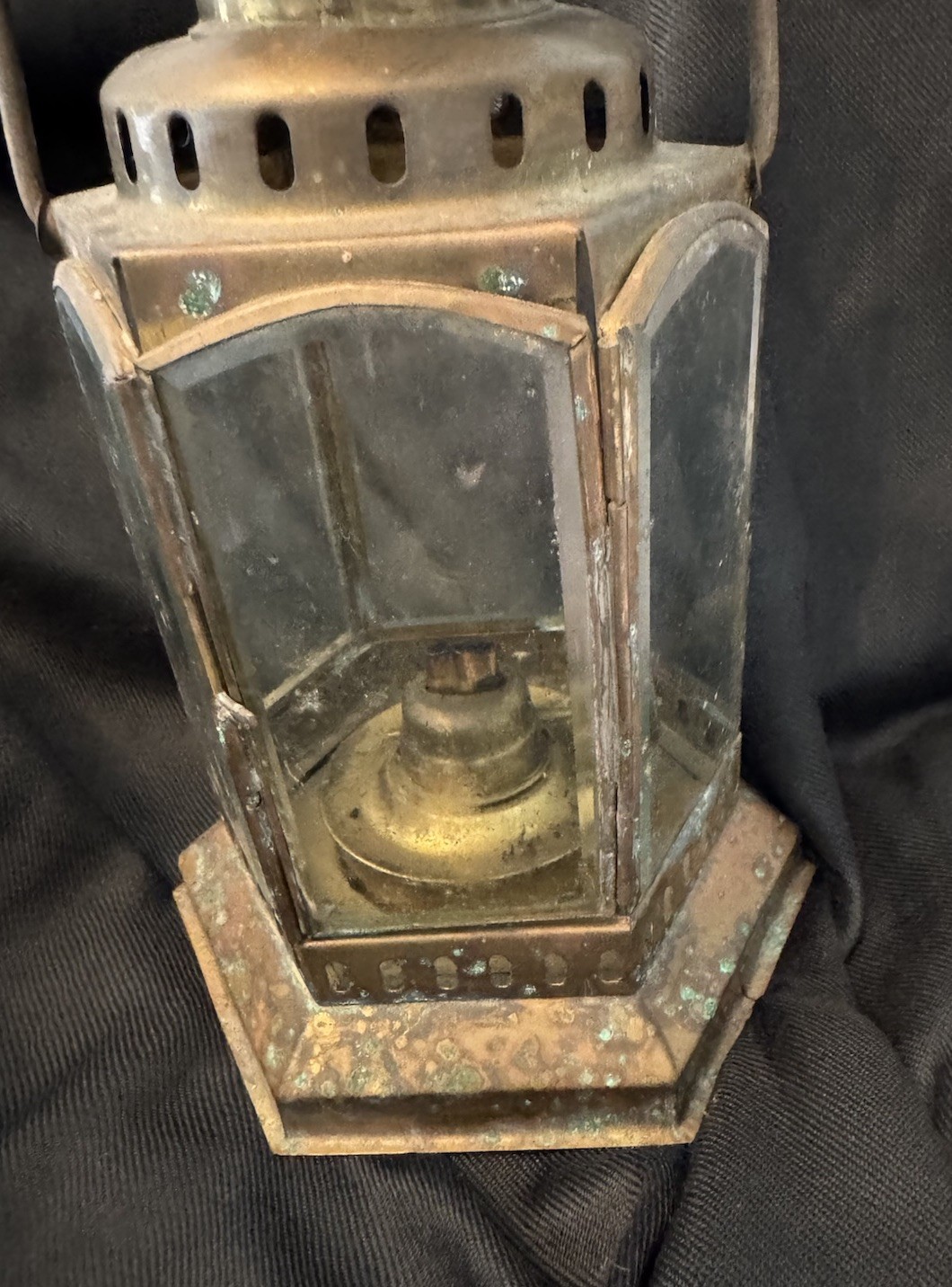 Vintage Hexagonal Brass Nautical Ship’s Lamp/ Lantern Oil Lamp