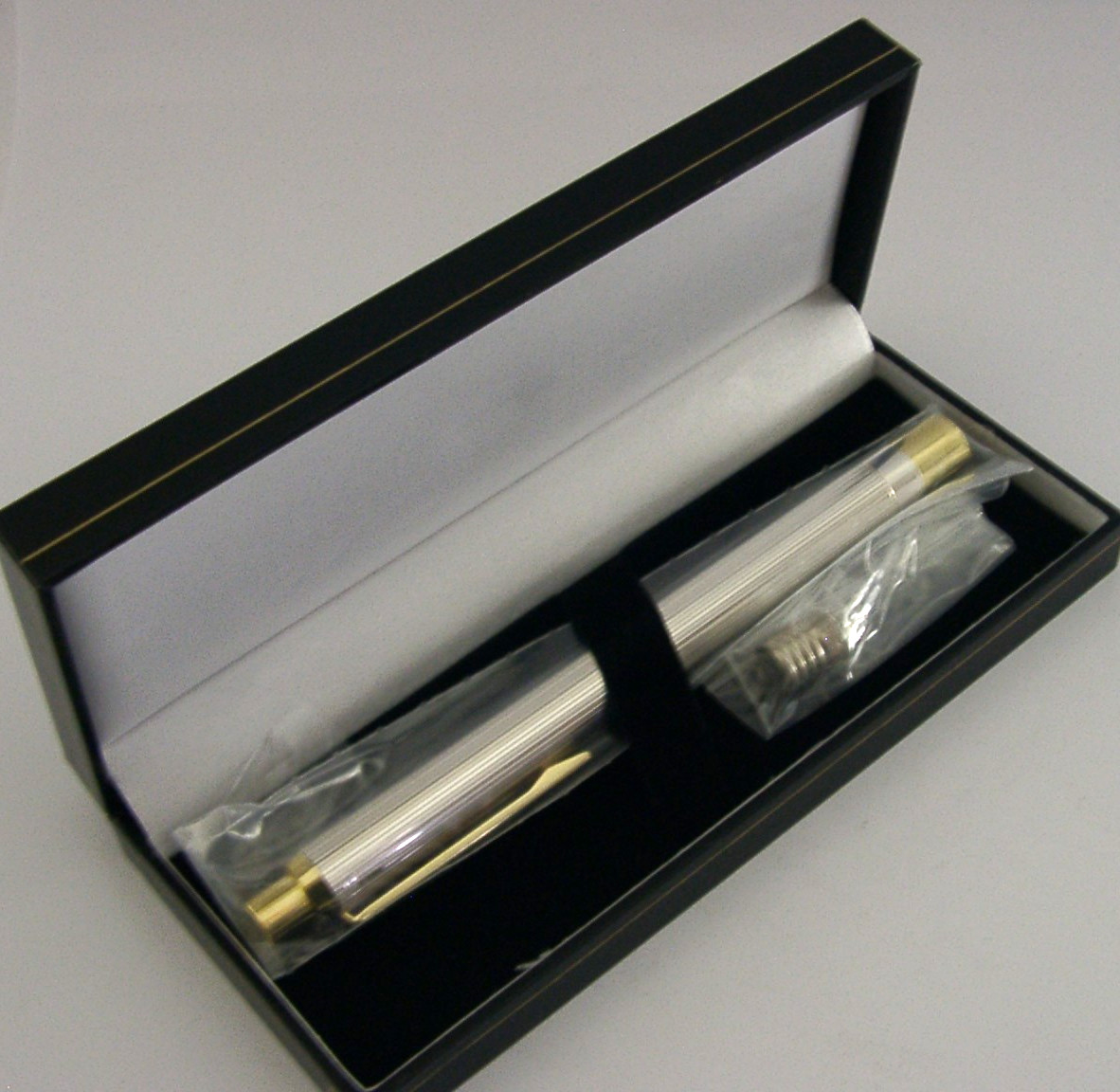 CASED MINT ENGLISH STERLING SILVER TORCH CASED LONDON 2013