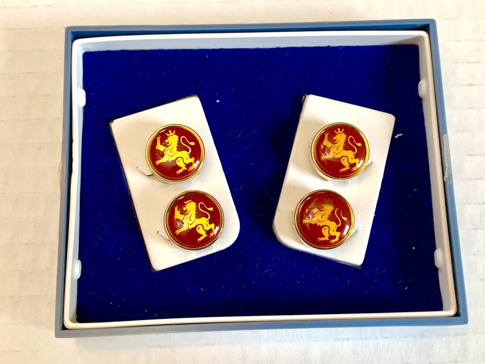 Vintage BUTTON TOPPERS Set of 4 Red & Gold Tone Lions With Crown 1970s