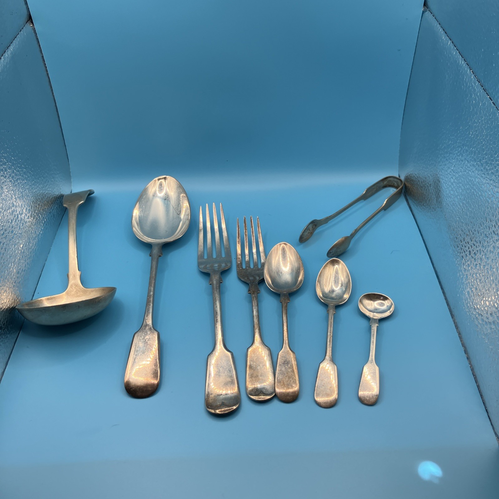 vintage silver plated flatware set (8) Made In United Kingdom . Fiddle Pattern