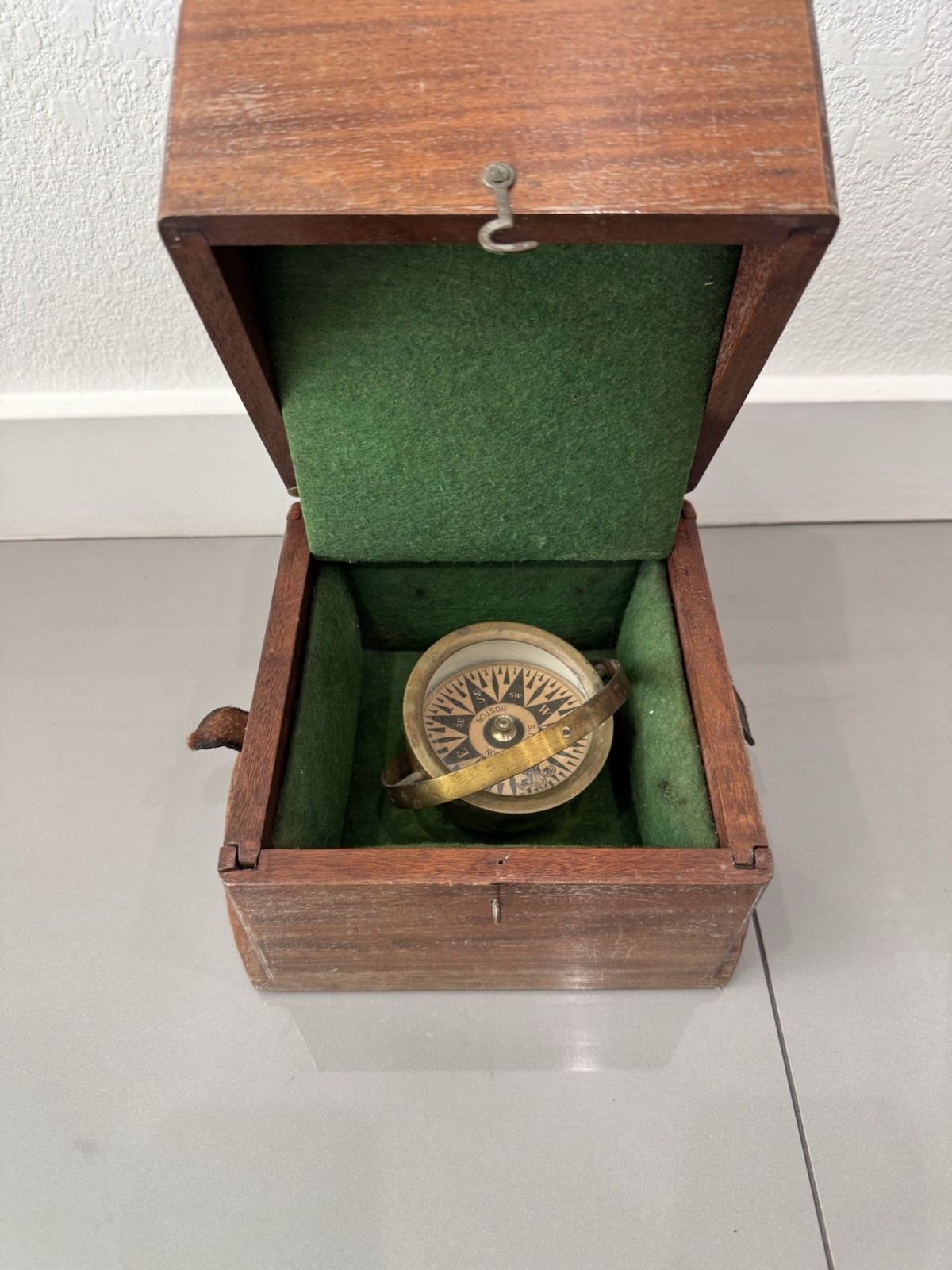 Vintage Antique Dry Box COMPASS Thaxter and Son Boston 7x7x5 Wood And Metal