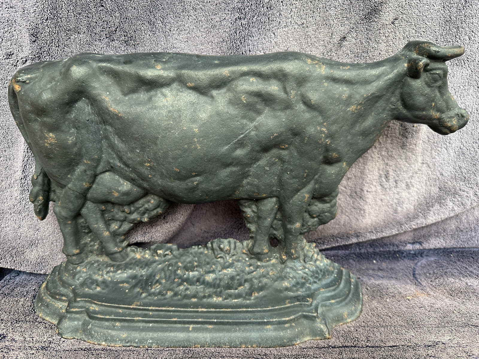 Antique Rare to Find Cow 3.5+ Kilo Heavy Black Cast Iron Door Stop