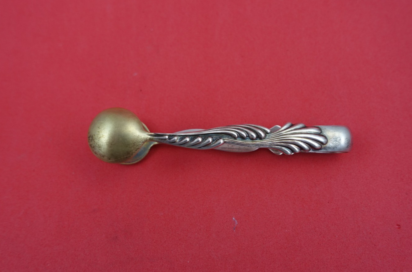 Pattern Unknown by Shiebler Sterling Silver Sugar Tong GW w/ waves 3 5/8″