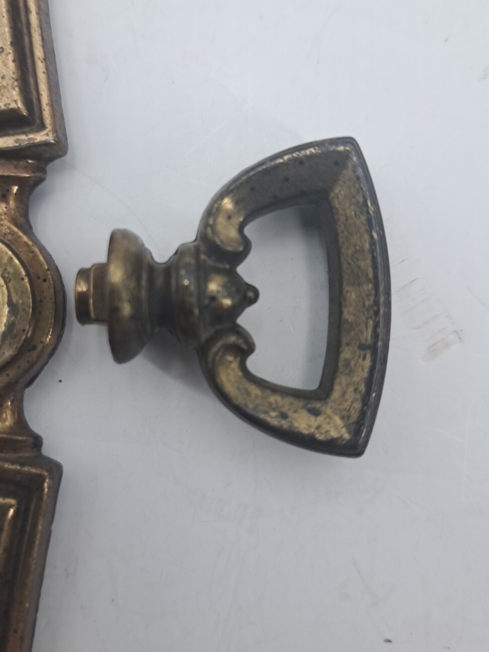 Vintage Knobs Door / Drawer Pulls W-Backplates Dresser Furniture Hardware Lot 4