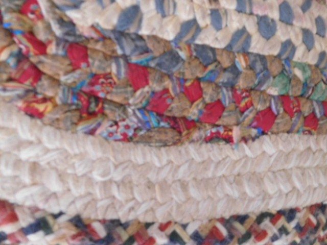 ANTIQUE VINTAGE HANDMADE FOLK ART REVERSIBLE BRAIDED RUG 66″ X 42″ ~FREE SHIP~