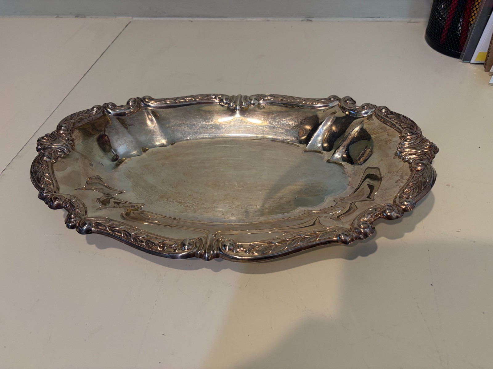 VTG SHERIDAN TAUNTON SILVERSMITHS SILVERPLATE BREAD SERVING TRAY 13 1/2″ X 8″