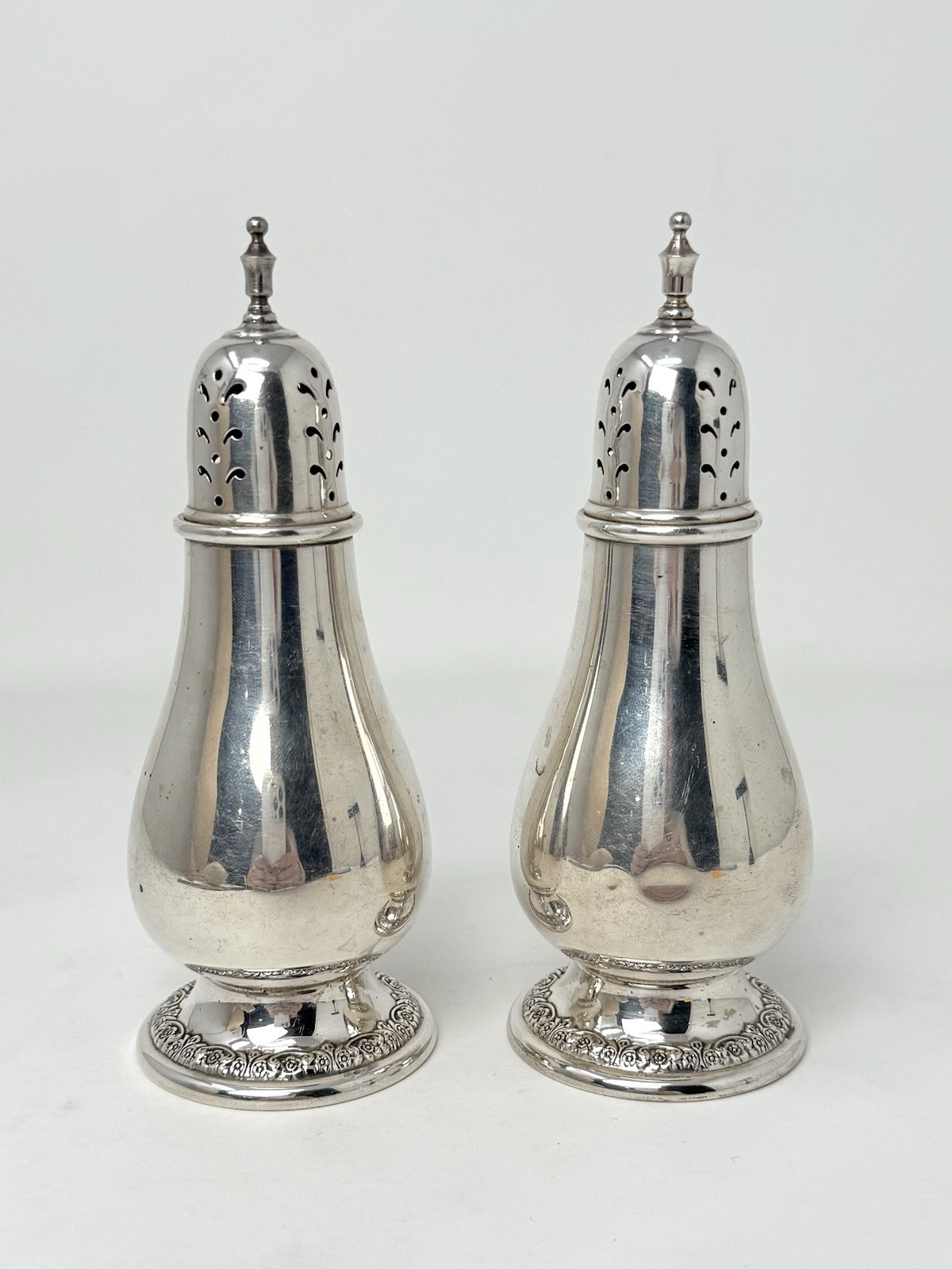 International Sterling Prelude S118 Salt & Pepper Shakers (B-566)