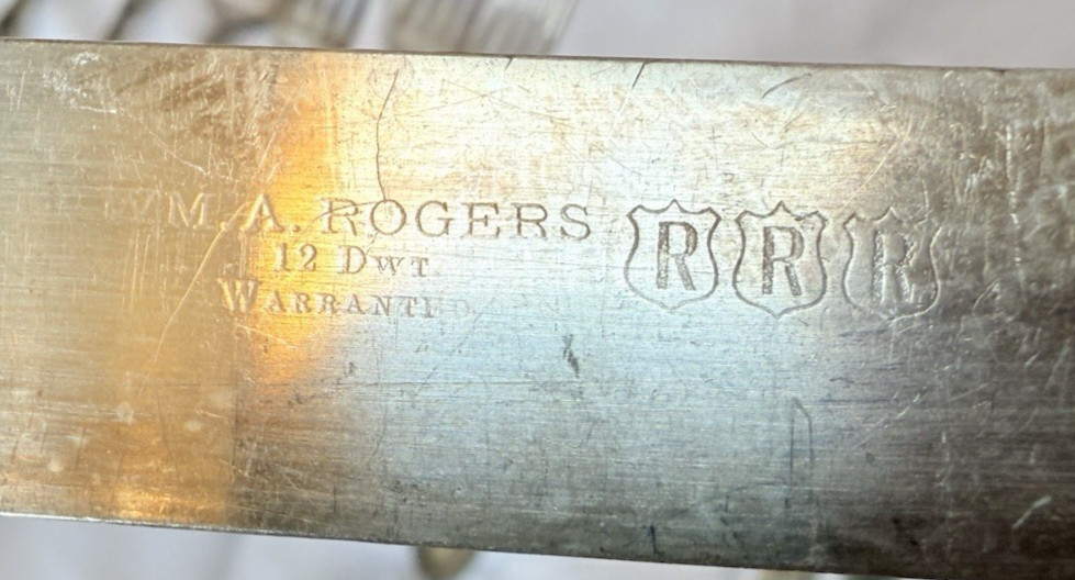 1847 Rogers 12 Dinner Forks A1 RRR 12 Knives 12 DWT & Butter & TSP 26 pcs in All