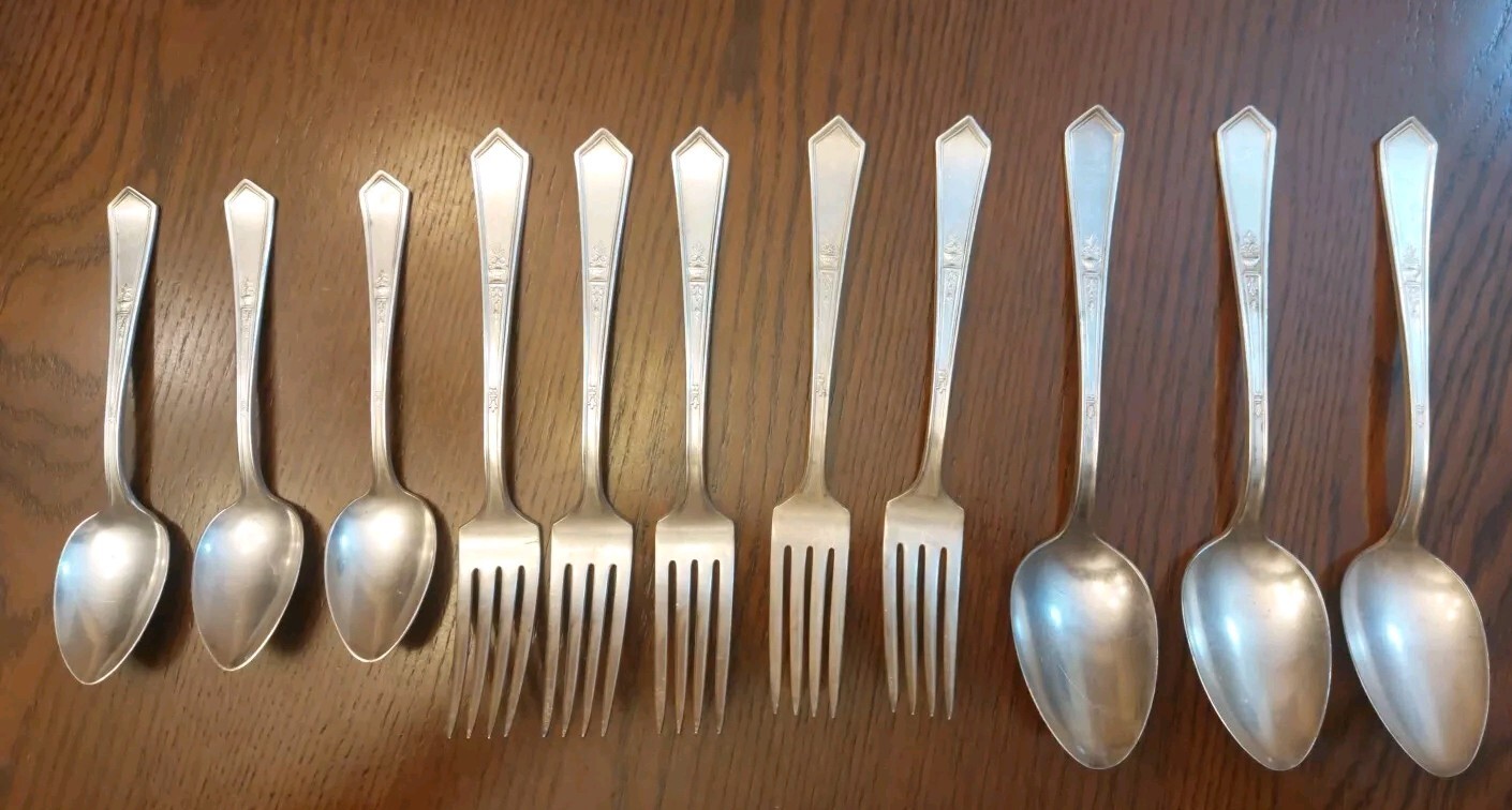 Antique La Touraine by Rogers Silverplate 11 Pieces