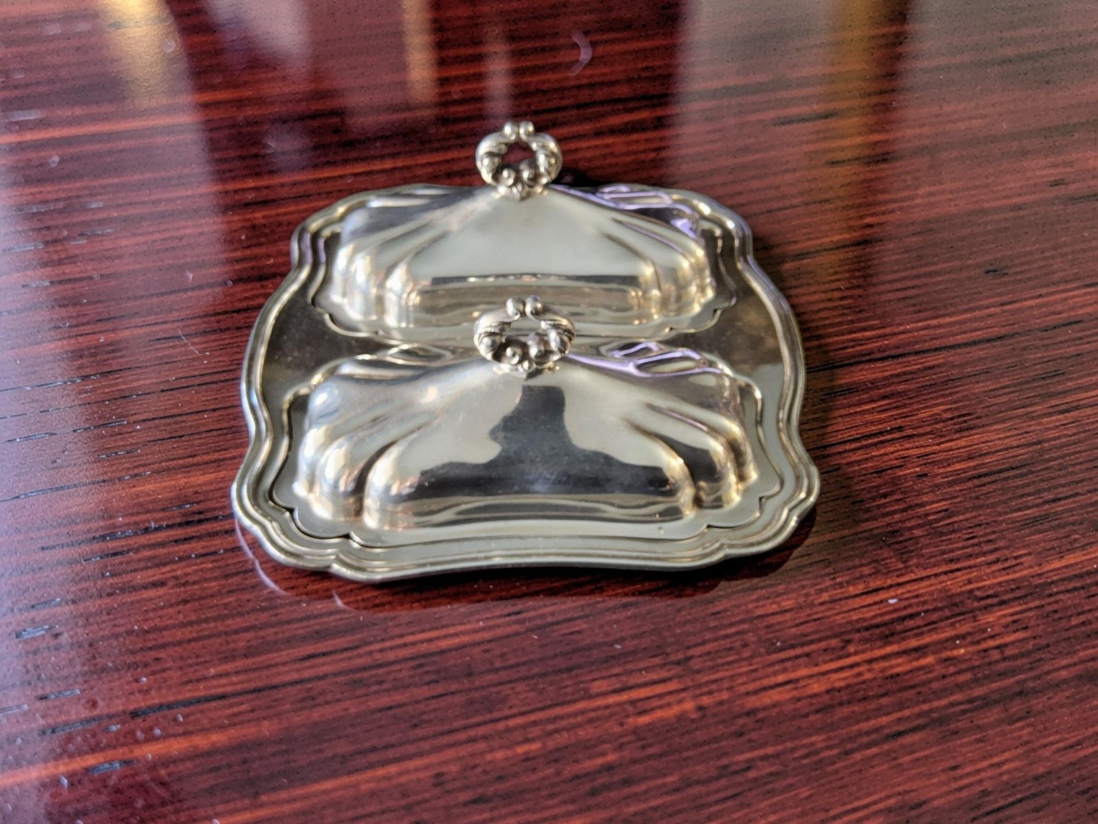 Vintage Oneida silver-plated double butter dish serving tray with scallop edging