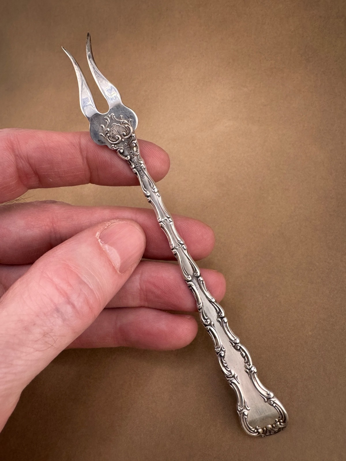 Strasbourg Gorham Sterling Silver Olive Fork 5-3/4″ in mint condition