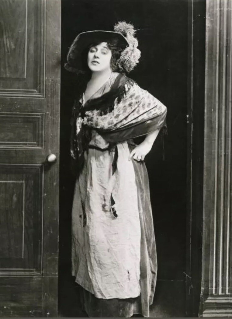 MRS PATRICK CAMPBELL’S VANITY. An important Piece Of Theater History .