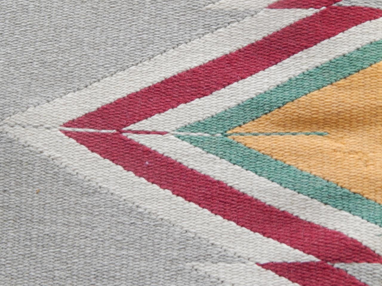 33 1/2 X 64 LARGE ANTIQUE VINTAGE GERMANTOWN TRANSITIONAL ERA NAVAJO INDIAN RUG