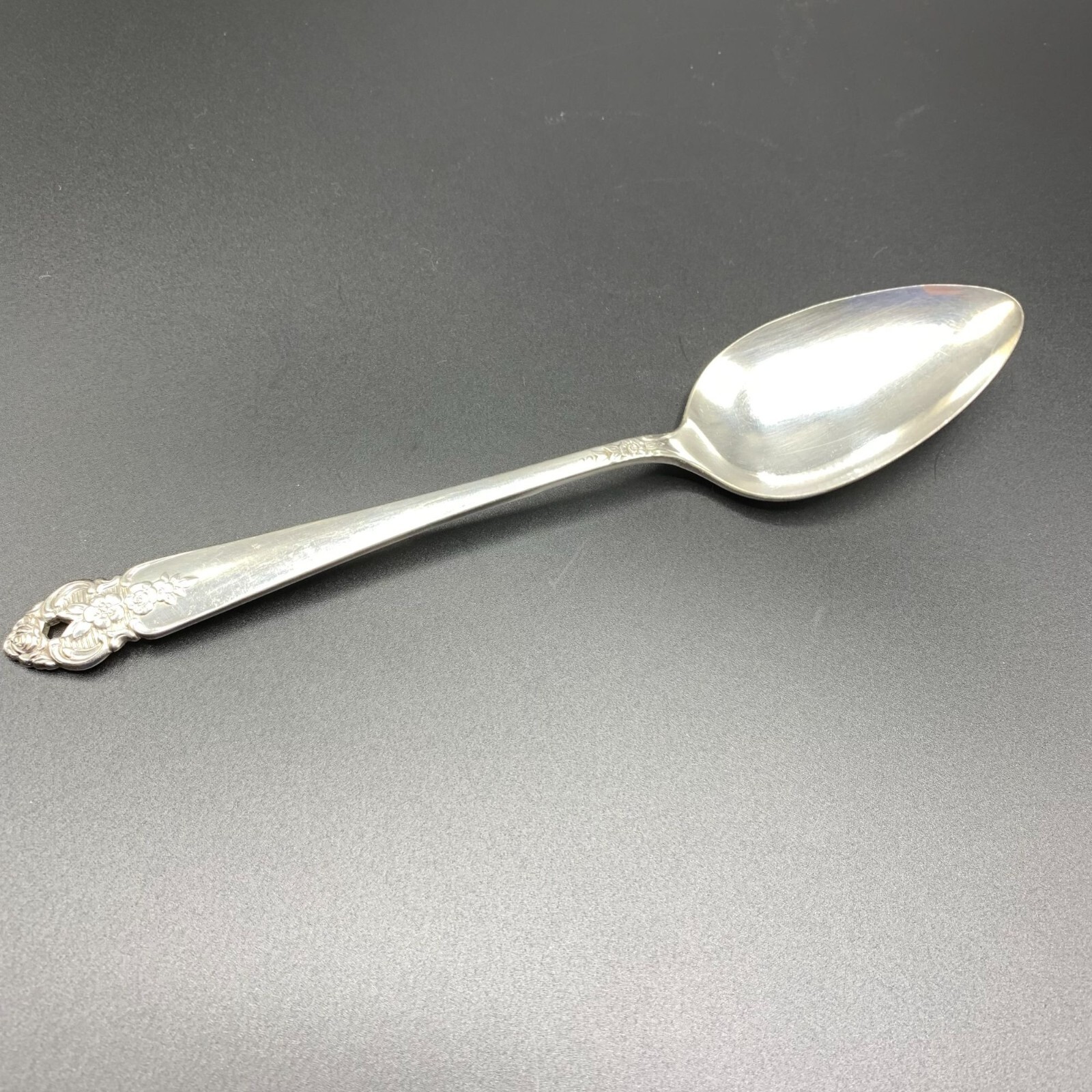 Vtg Oneida Distinction Silver Plate Prestige 1951Place/Oval Soup Spoon 7 1/2 in