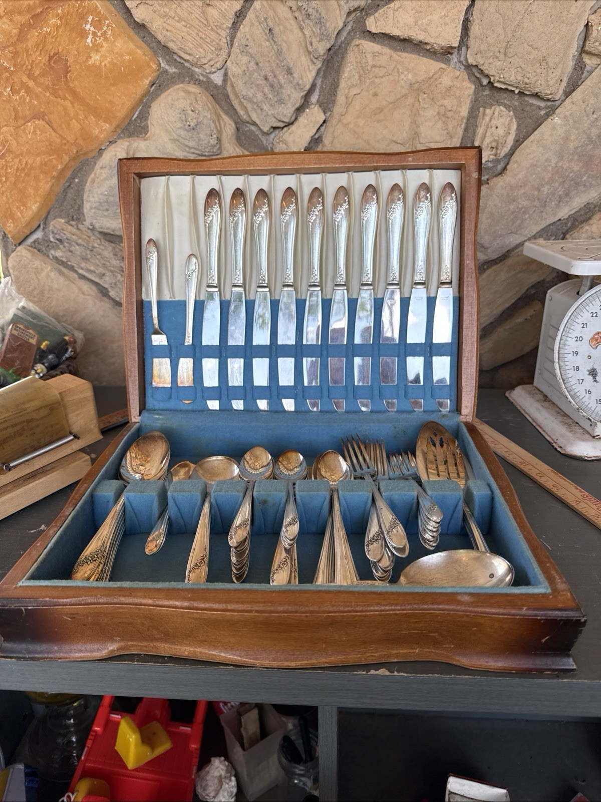 70 Piece Tudor Wm. Rogers Silverplate Flatware Set with Tarnish-Resisting Chest