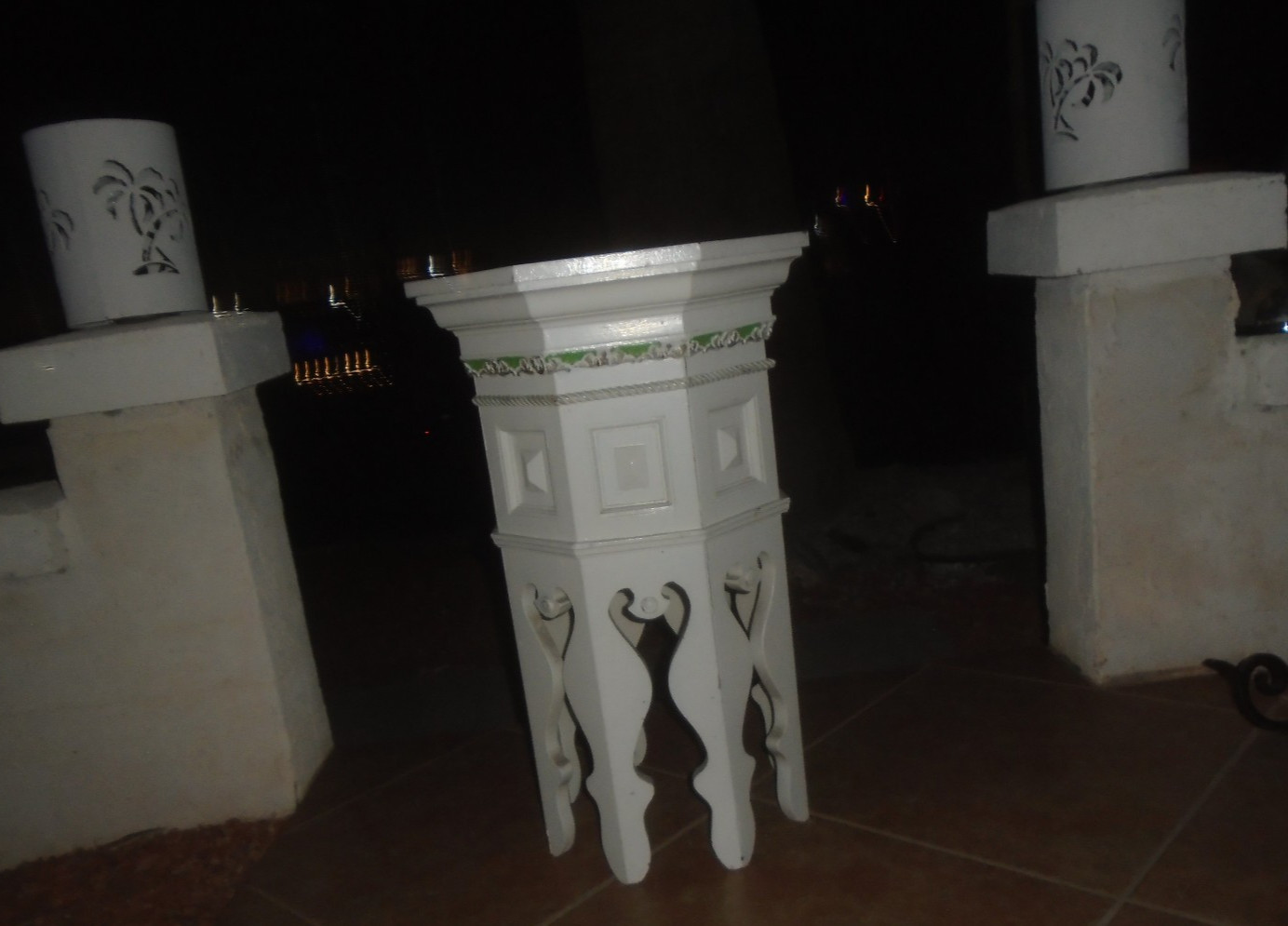 Antique Tramp Art Carved Plant Stand Pedestal Table Americana Folk Art