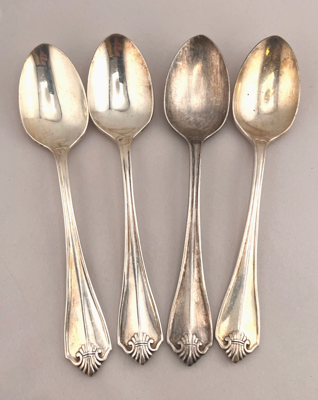 Vtg ONEIDA USA 4pc Set Teaspoons KING JAMES Silverplate Flatware Silverware 6″