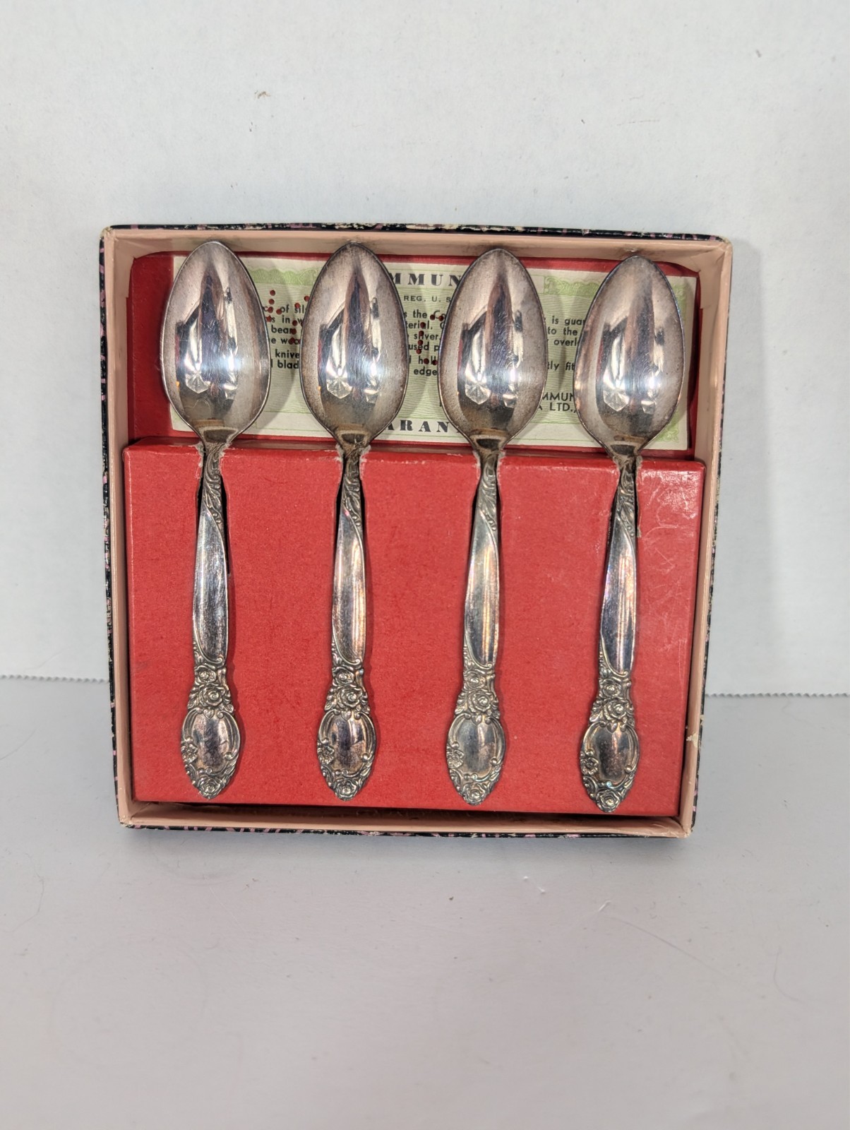 Oneida Community Silverplate Flatware Ballad 4.5” Spoon Set of 4 in Box VTG
