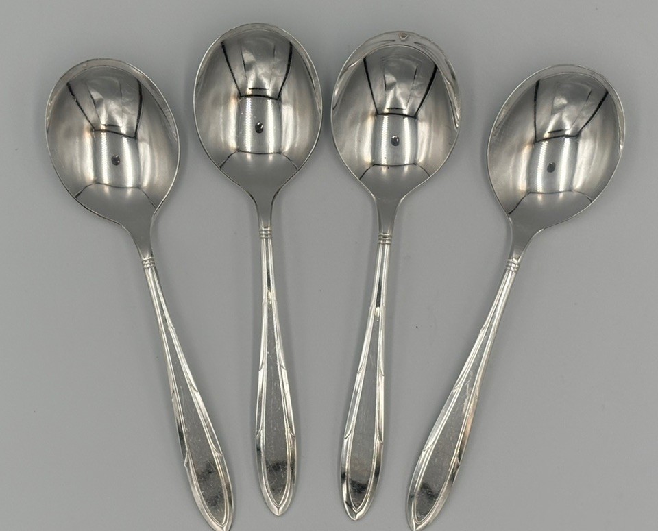 4 cream soup spoons Oneida Vintage Silver Plate 1937 Art Deco Reverie