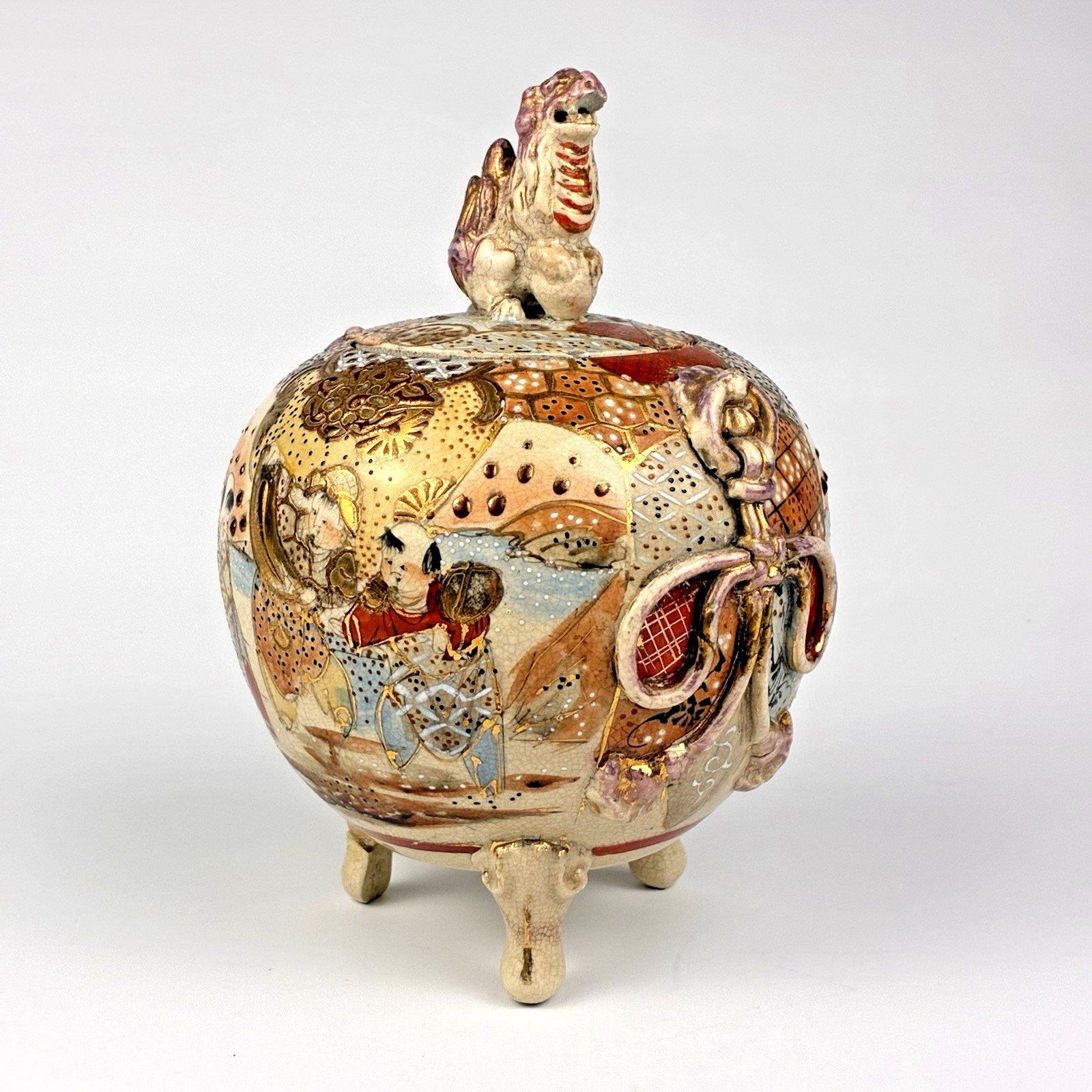 Satsuma Earthenware Japanese Meiji Period Jar w Feet Lid Foo Dog Molded Ribbons