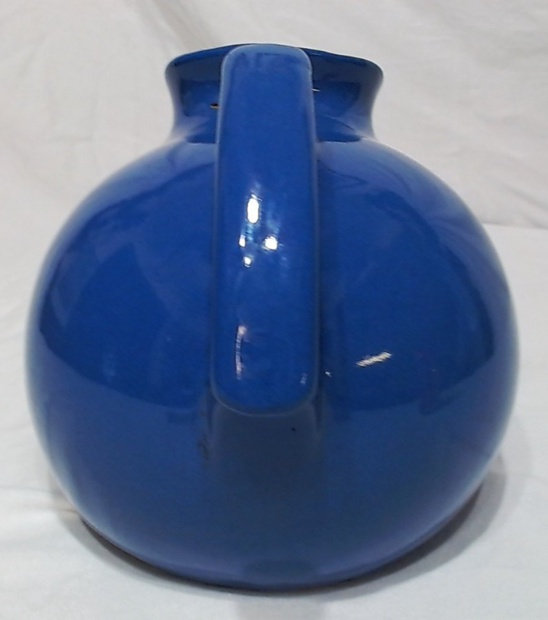 ANTIQUE PRIMITIVE BALL PITCHER WITH ICE LIP 6-1/2″, 8 CUP UNIQUE BEAUTY