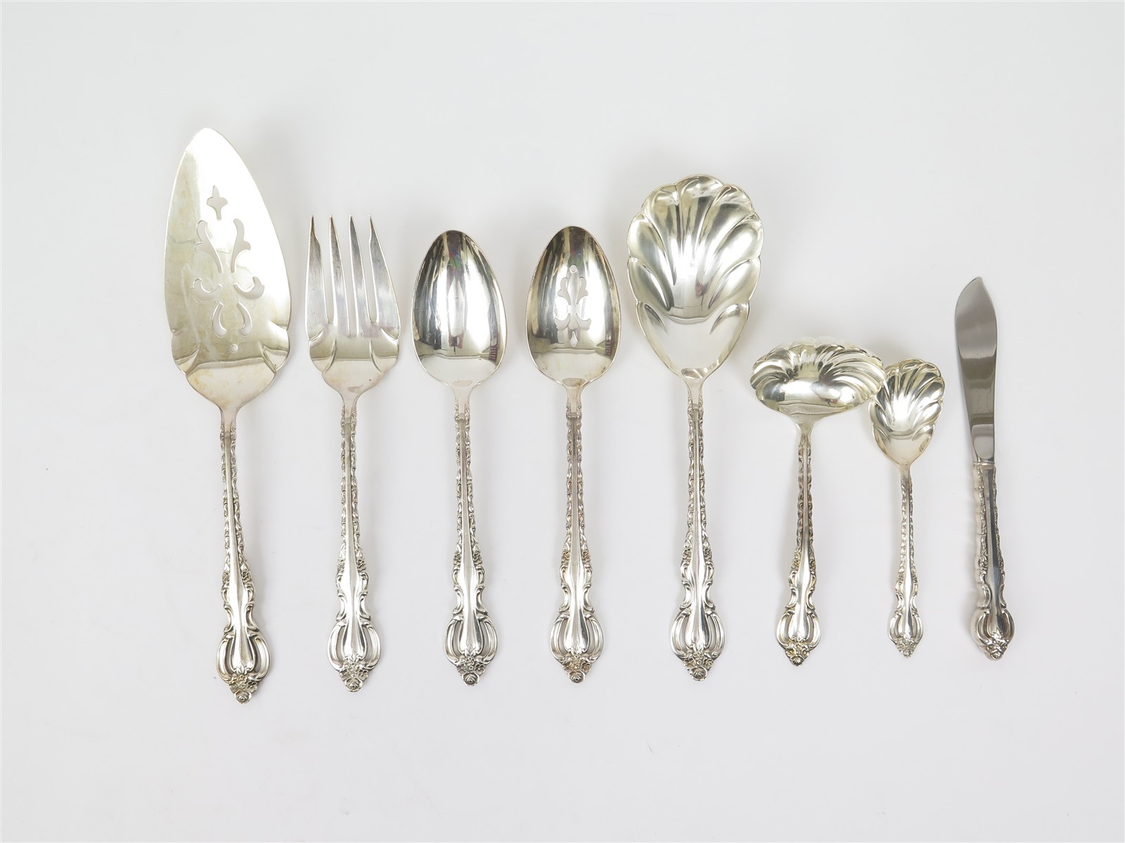 International Silver Co. Countess Silverplate Flatware Set 68 Pieces w/ Case
