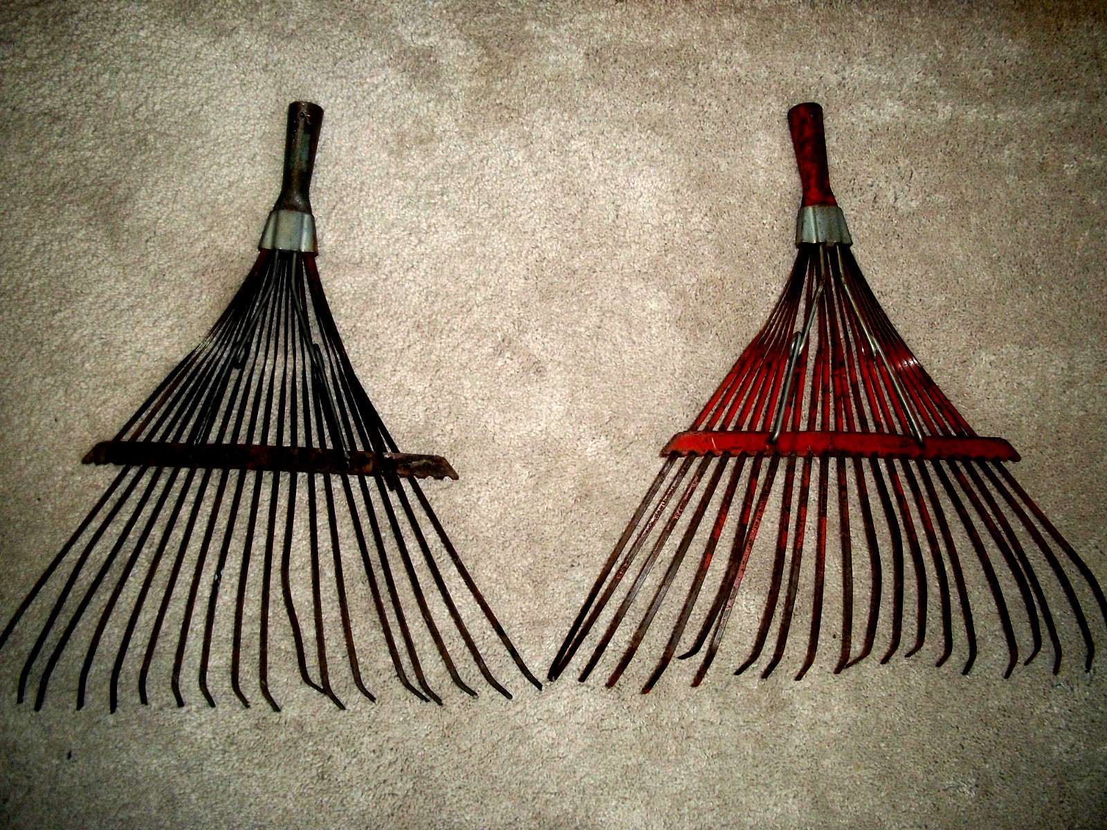 2 Original Vintage Garden Leaf Rake Heads Farm Tool Farmhouse Lawn (Heads Only)