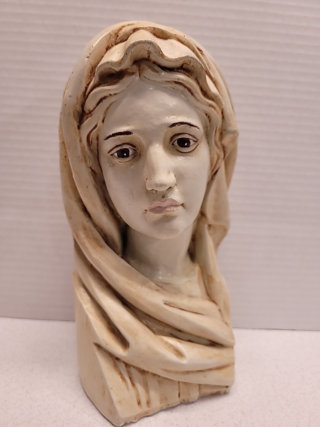 Virgin Mary Madonna Bust by Anri 9″ Tall Beautiful Figurine