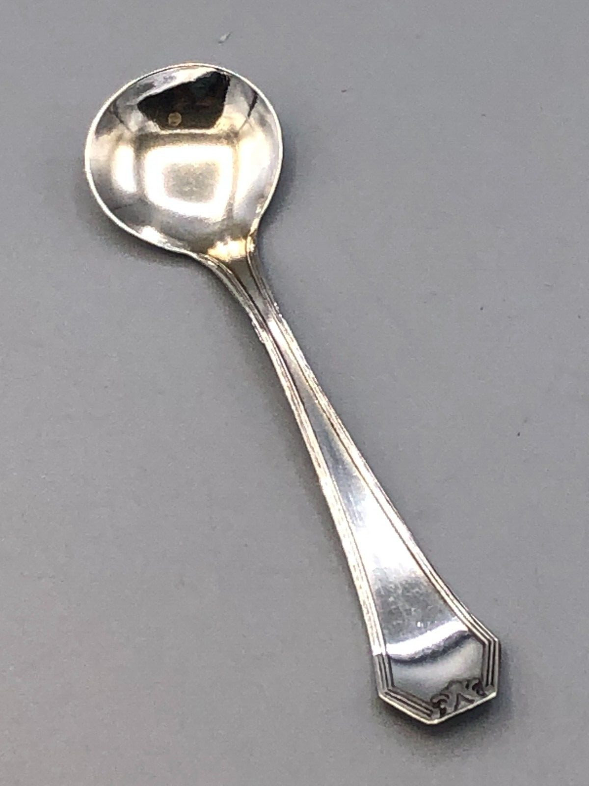Simplicity by SSMC Sterling Silver individual Salt Spoon 2 5/8″