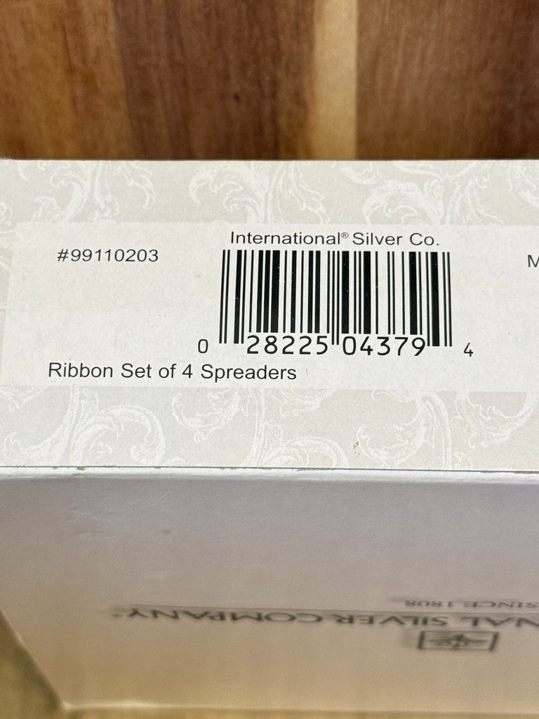 International Silver Co Ribbon 4pc Spreader Set Silverplate w/ Velvet Box