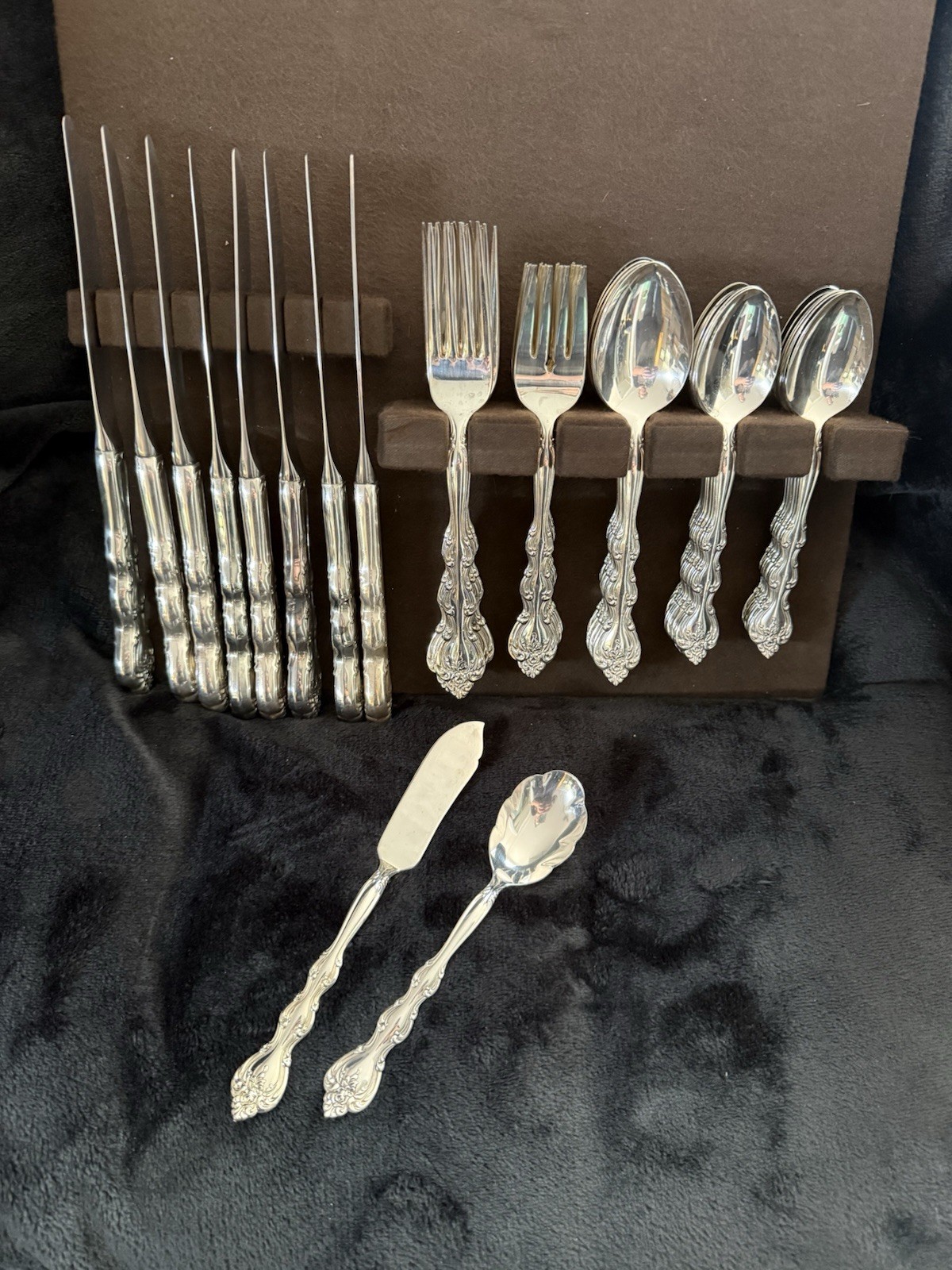 50 Pieces International Silver Silverplate Interlude Flatware 1971 W/holder