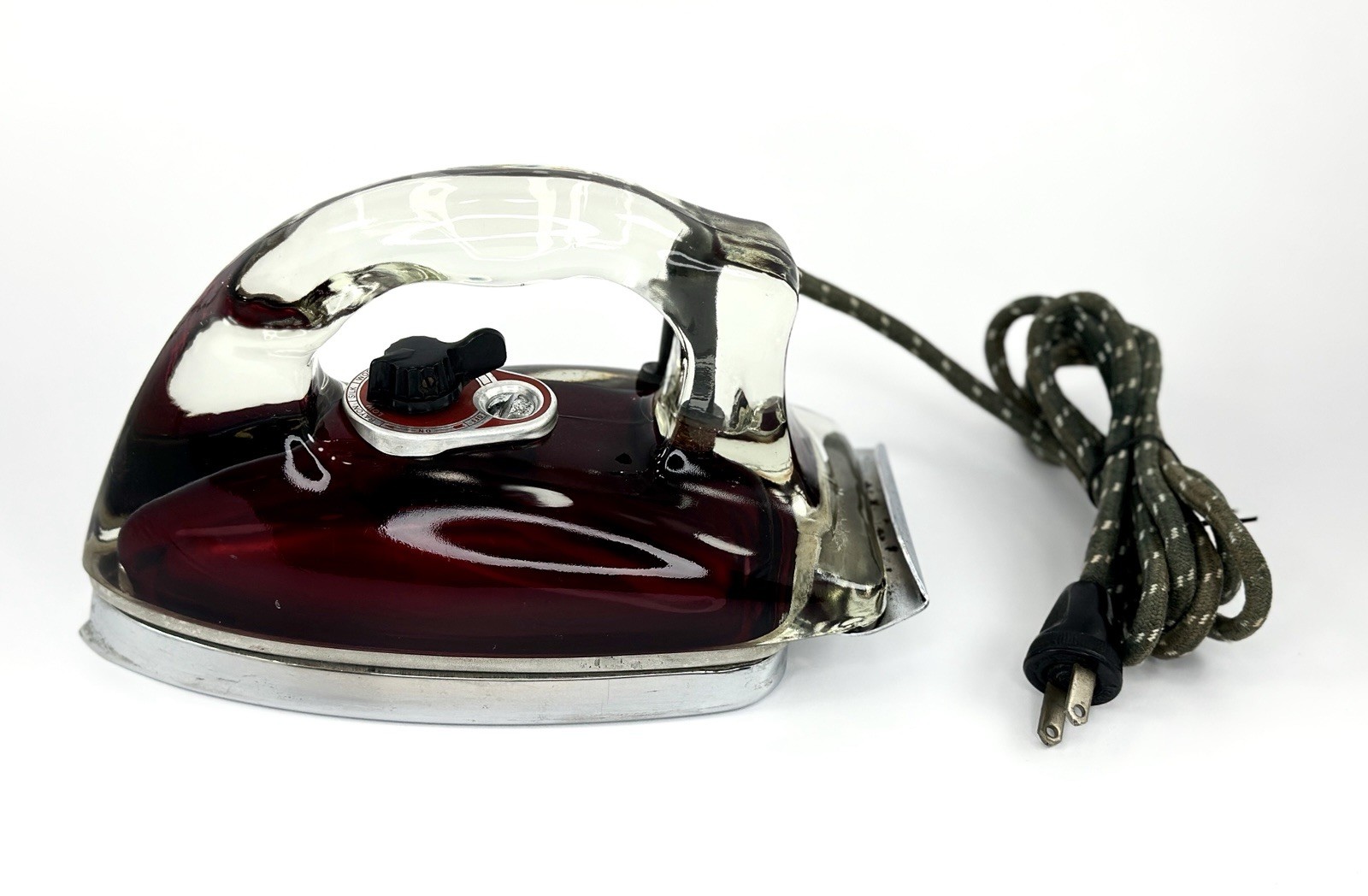 Vintage 1940s Saunders Silver Streak Red Pyrex Glass Electric Iron RARE