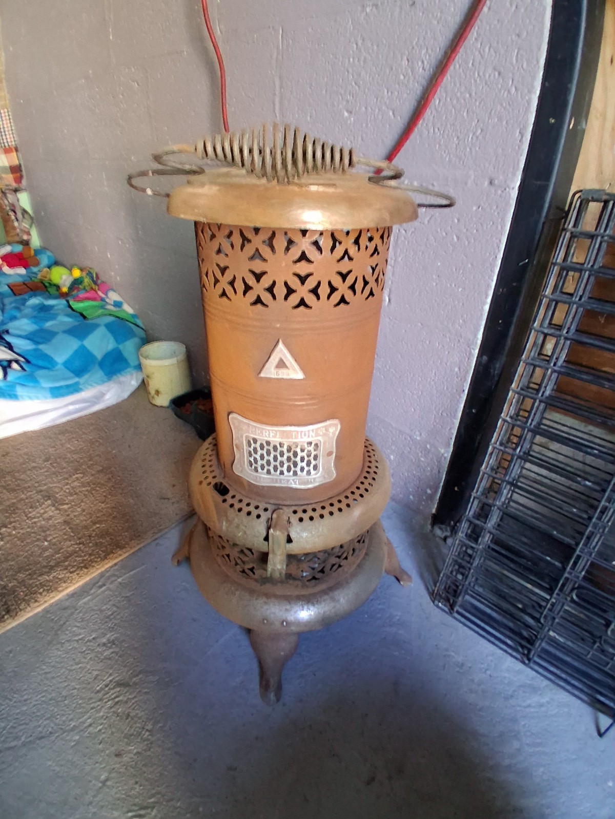 perfection kerosene heater in perfect condition all parts are there