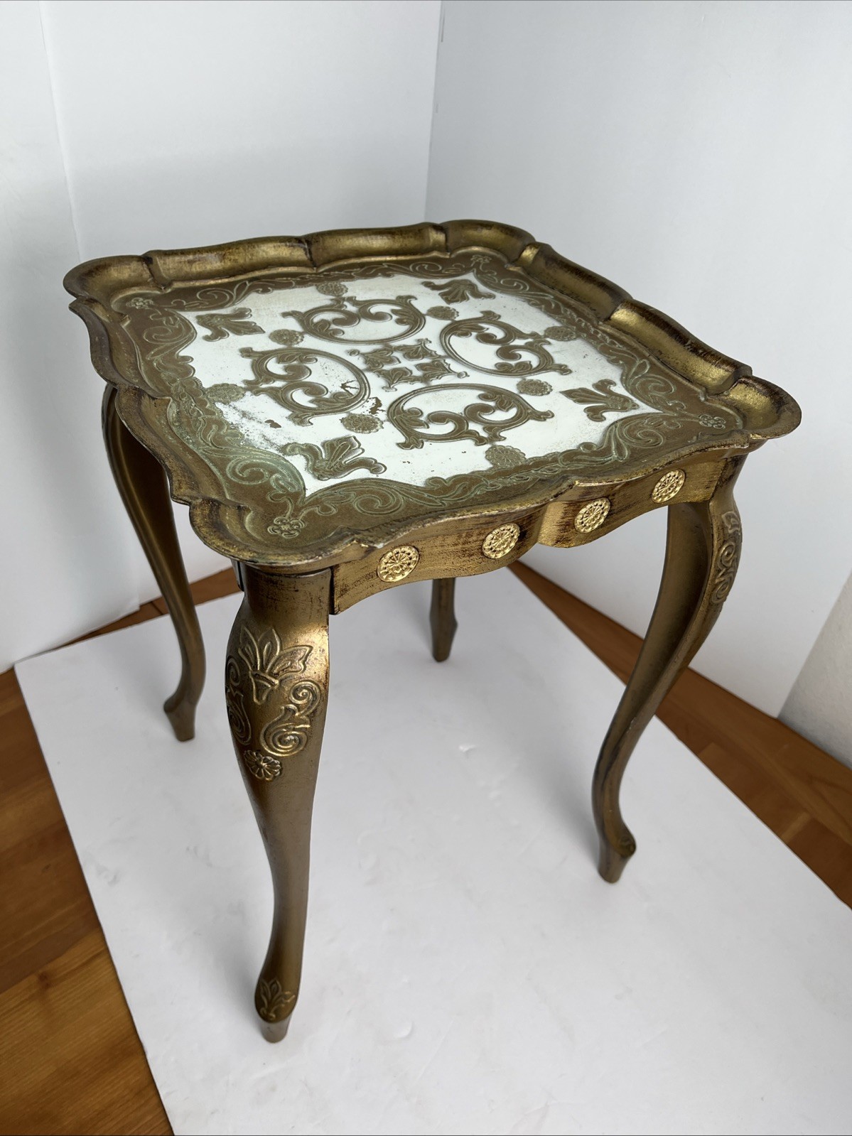Vintage Italian Florentine Side Table Gold Baroque MCM 12″ X 12″X 16.75″ Nesting