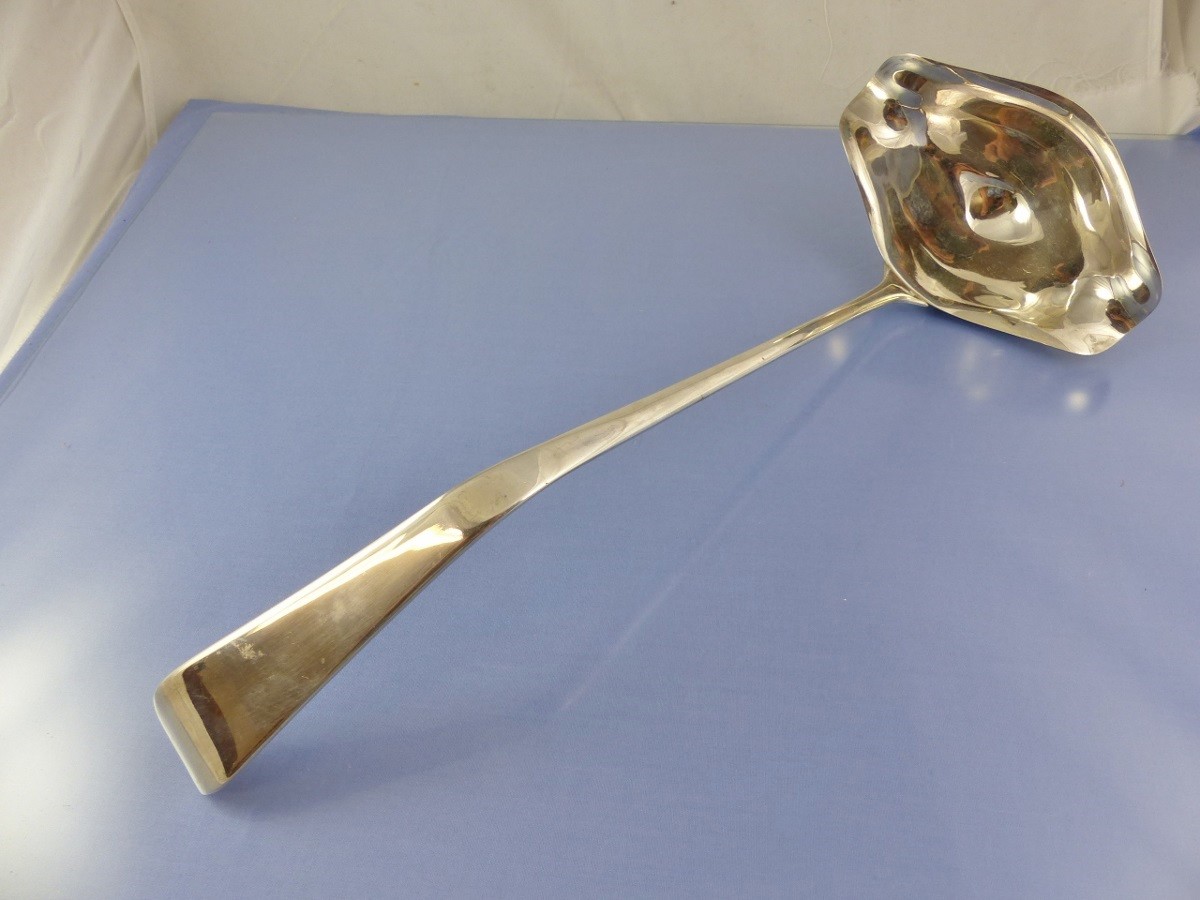 OLD ENGLISH PLAIN PUNCH LADLE BY INTERNATIONAL SILVER CO