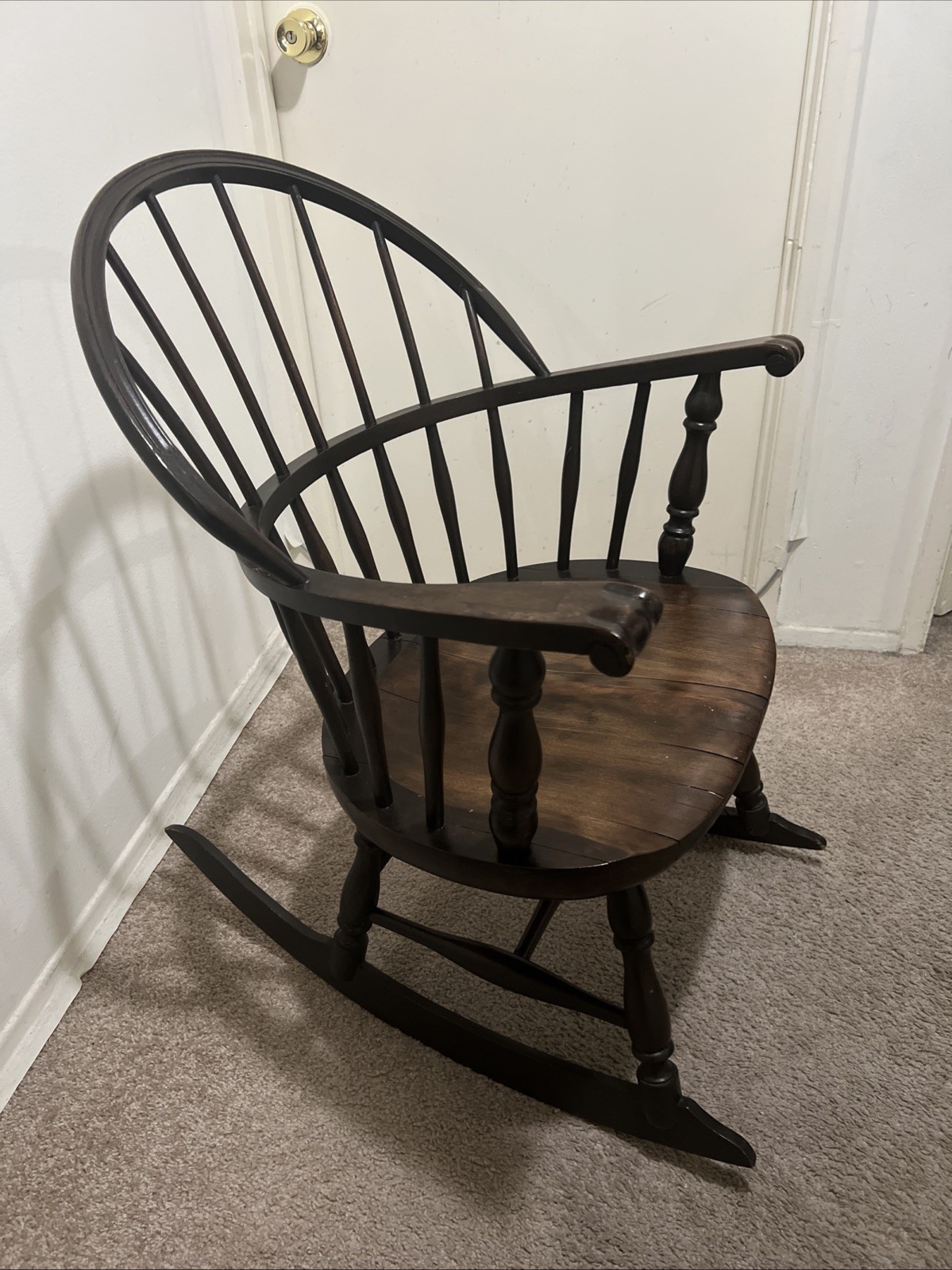 Antique Colonial Windsor Captain’s Spindle Arm Rocking Chair Walnut Dark Wood