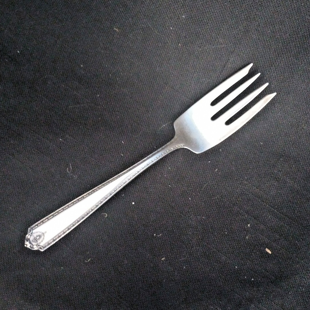 Lady Hilton by Westmorland Sterling Silver Salad Fork 6 1/8″ Vintage 1940 EUC