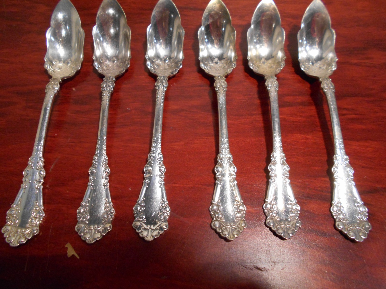 6 Wm. Rogers BERKSHIRE Pattern Silverplate 1897 Fruit or Grapefruit Spoons 8485
