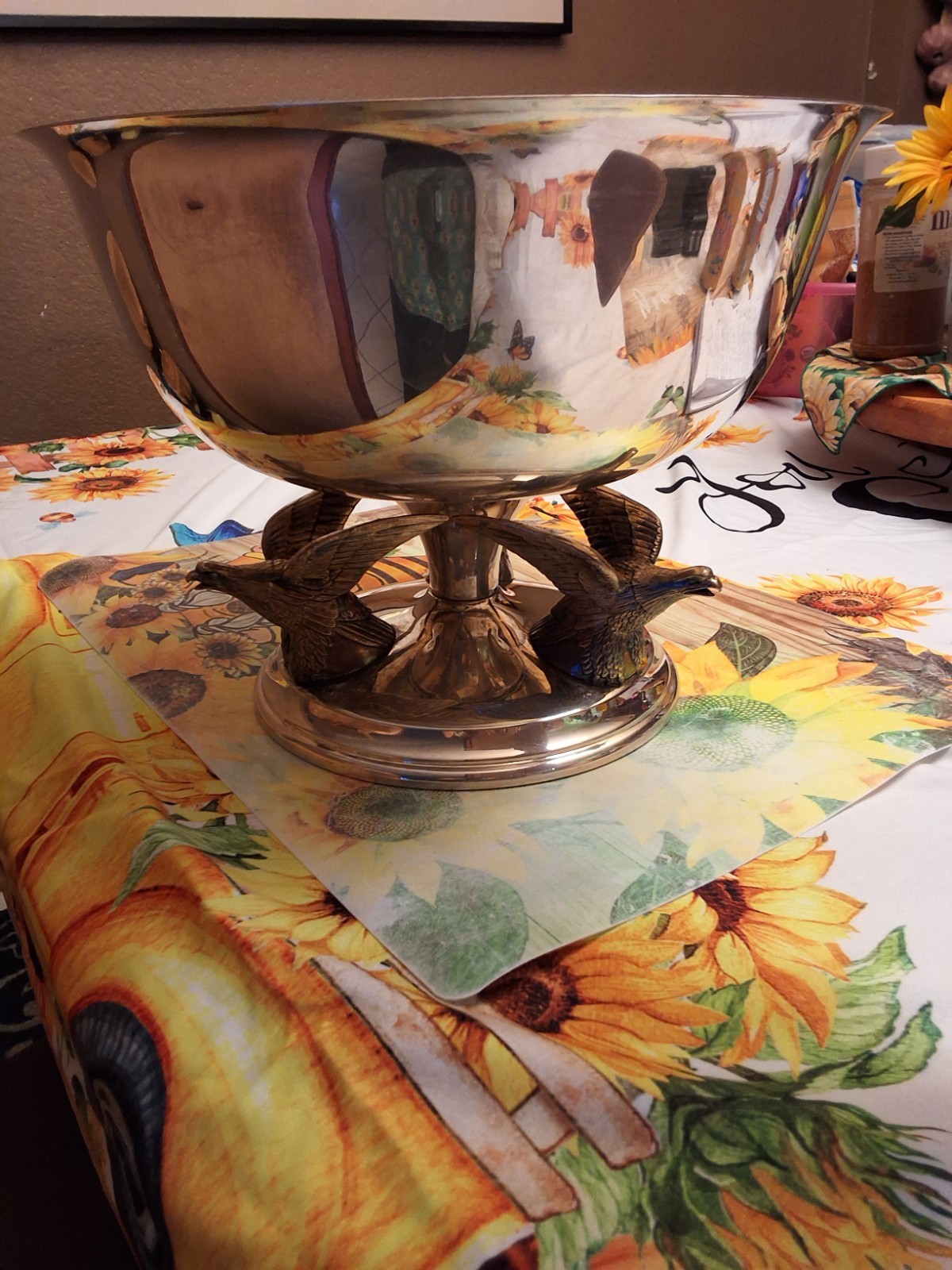 1970s American Eagle Silver Plated Serving Bowl With 3 USA Eagle Pedestal
