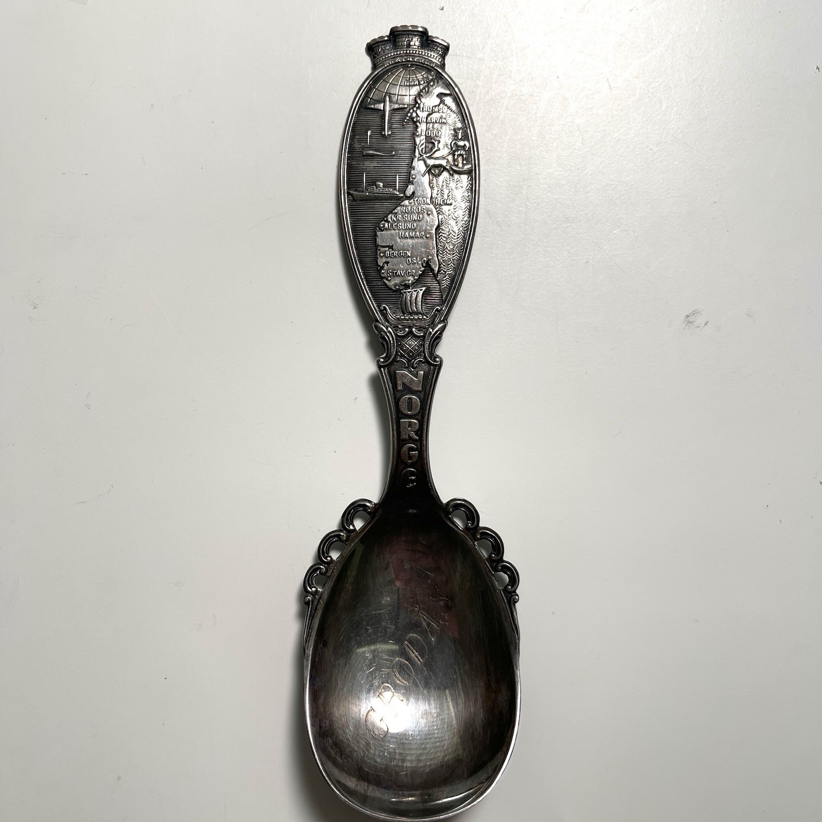 Norge TK40G Norway Silver Plate Collectible Spoon – 4 3/4″ “GRODAS” Village