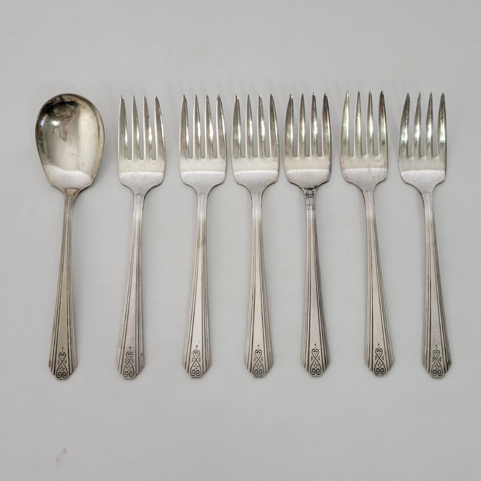 Set of 7 Moderne Silver Plate Flatware 6 Salad Forks 1 Spoon
