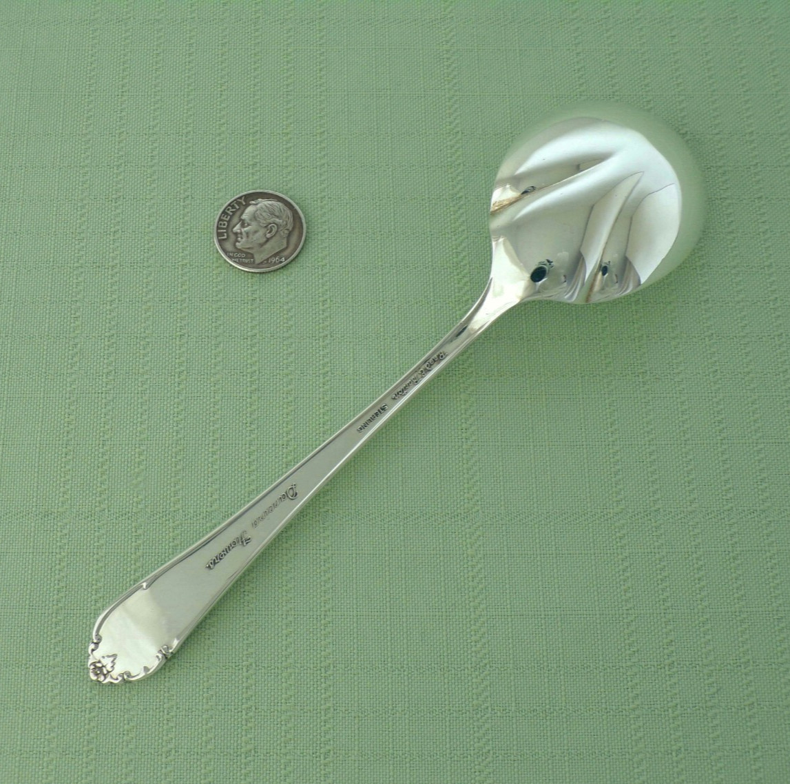 REED & BARTON Sterling Silver SUGAR SHELL Spoon DANCING FLOWERS 6″ No Mono 34 Gr