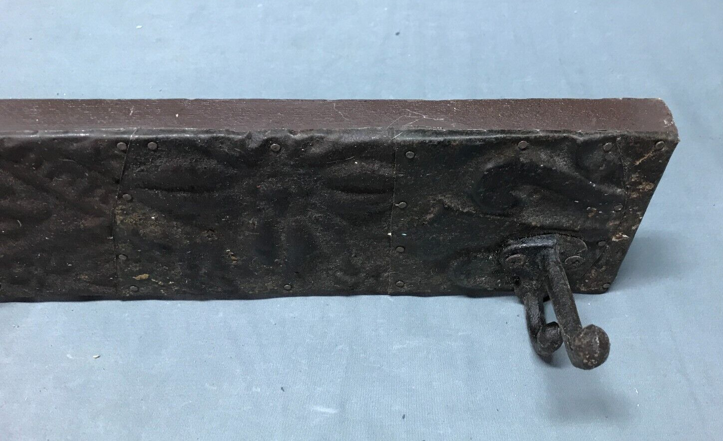 VTG Decorative Patchwork Rust 23″ Tin Ceiling Metal 3 Hook Rack Old 140-25B