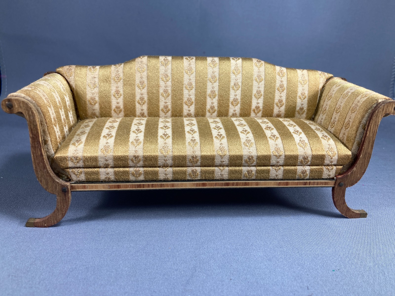 1950s Vintage Chippendale Style Handmade Sofa – 1 :12 Scale