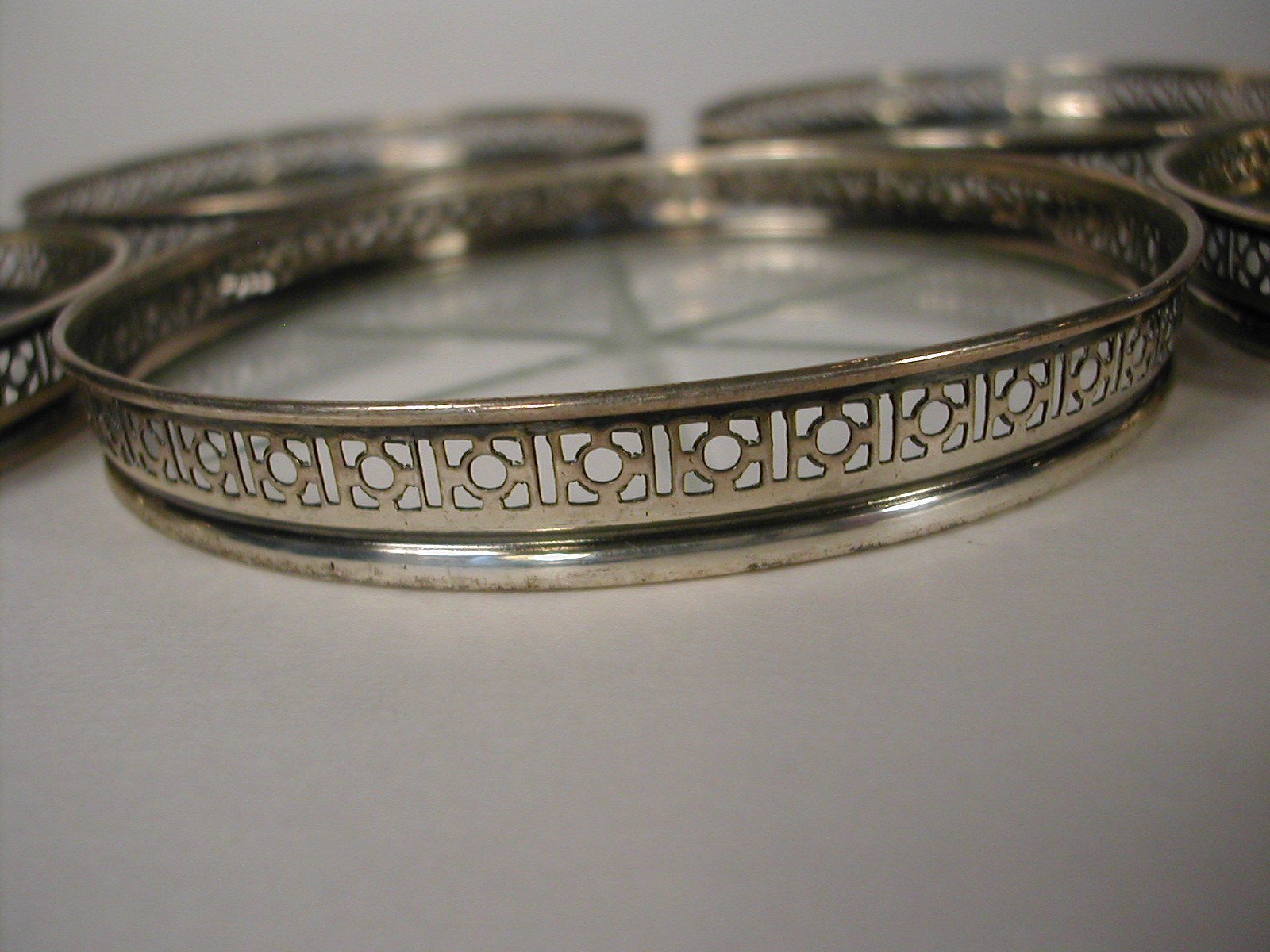 6 Webster Sterling Silver Rimmed Etched Star Motif Glass Coasters 3 1/8″ H.